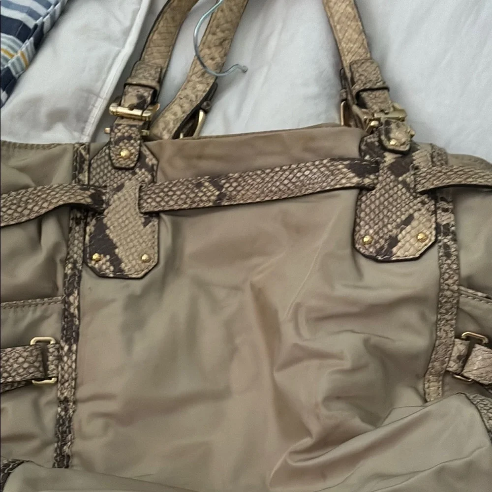 Michael Kors Tan and Brown Shoulder Bag with Slouchy Silhouette - Picture 5 of 12